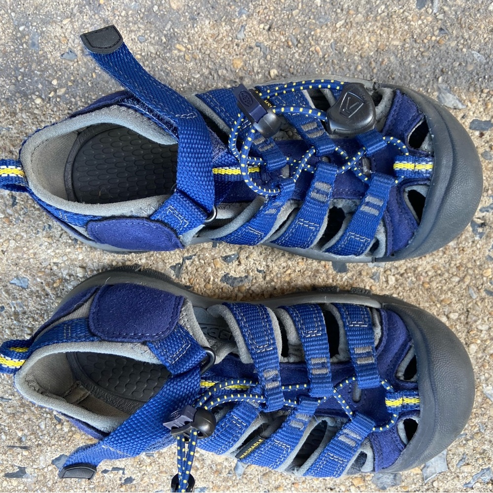 Keen Kids Size 12 Newport H2 Sandals Waterproof Outdoors